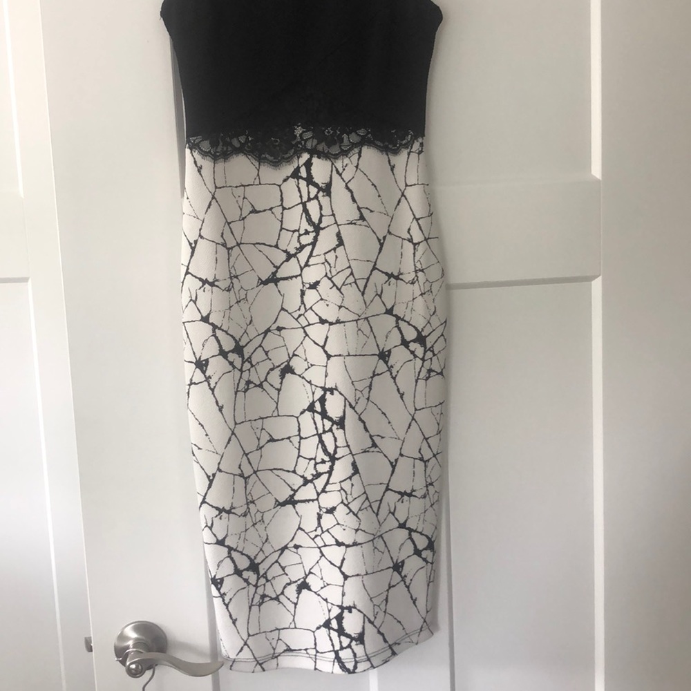 Dress - Picture 5 of 5